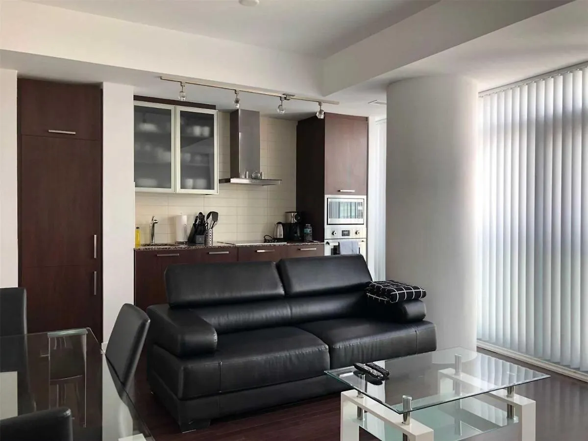 Luxury 2Br 2Bath Condo With Parking And Balcony Τορόντο Καναδάς