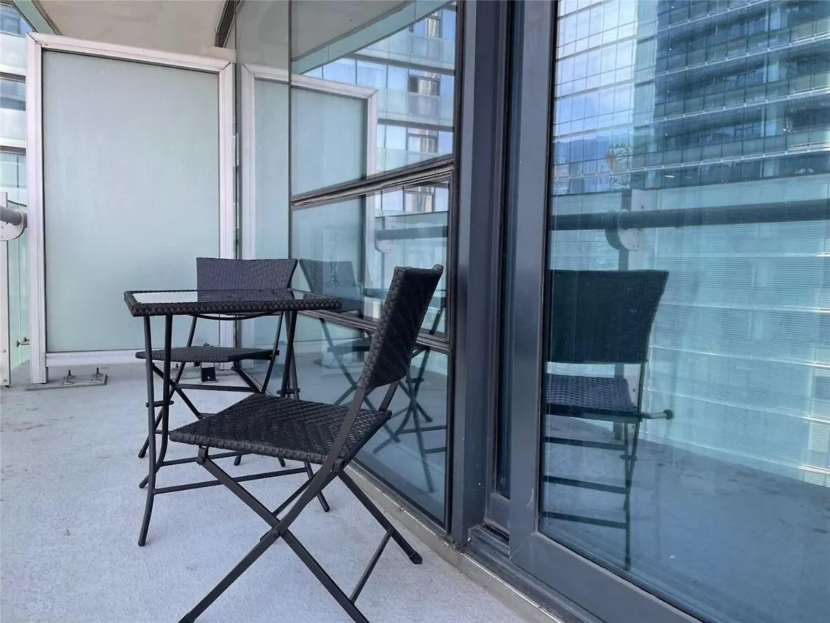 Luxury 2Br 2Bath Condo With Parking And Balcony Τορόντο Διαμέρισμα